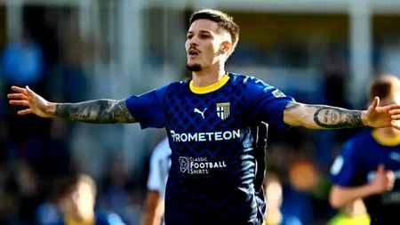 „Licitație internațională”. Presa din Italia a anunțat că transferul lui Dennis Man de la Parma se va face pentru o sumă de peste 30.000.000 de euro