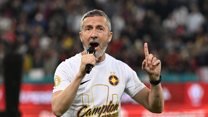 Mihai Stoica face praf un arbitru din Superliga: „Putea să-i rupă piciorul și să se lase de fotbal”