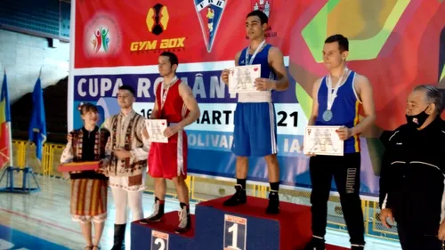 Gong final în Cupa României de box. CS Dinamo a luat cele mai multe titluri. Muzică și dansuri populare înaintea galei finale