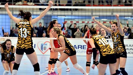 CSM București scrie istorie și la fileu: joacă miercuri în Turcia prima manșă a semifinalei Cupei Challenge. În istoria voleiului românesc, nicio echipă feminină nu a prins vreo finală europeană