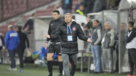 Nu e pace în Ardeal. Suporterii i-au cerut demisia lui Dan Petrescu, iar "Bursucul" a reacționat dur. Care crede că e motivul din spatele atitudinii fanilor: "Poate sunt..."