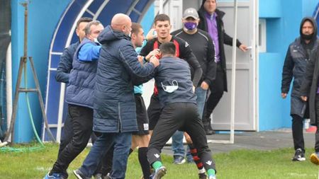 Bătaie la meciul din Liga 3 al fostei prim-divizionare ACS Poli! Unul dintre protagoniști, deja dat afară de club. ”E păcat că s-a întâmplat așa ceva la Timișoara, nu într-un sat!”