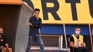 Spaniolul Ruben Albes, derutat după înfrângerea rușinoasă de la meciul de debut de pe banca lui FC Hermannstadt. „Nu am reușit să facem mare lucru într-o săptămână”