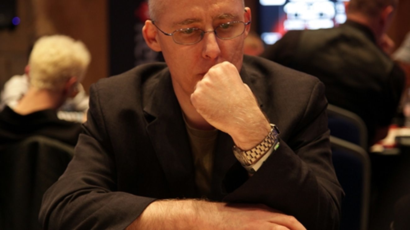 L-au lăsat fără nimic! A jucat poker cu profesioniștii și a pierdut 1.1 milioane de euro într-o SEARĂ‚