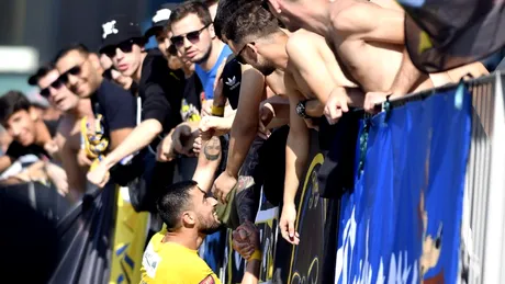 Petrolul cere sprijinul suporterilor înaintea meciului cu Poli Iași, din optimile Cupei României. Clubul pune la bătaie un tricou oficial de joc cu autografele jucătorilor