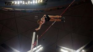 La 21 de ani, canadianul Barber este noul campion mondial la săritura cu prăjina. Marele favorit, Lavillenie rămâne în continuare fără singurul titlu care îi lipsește

