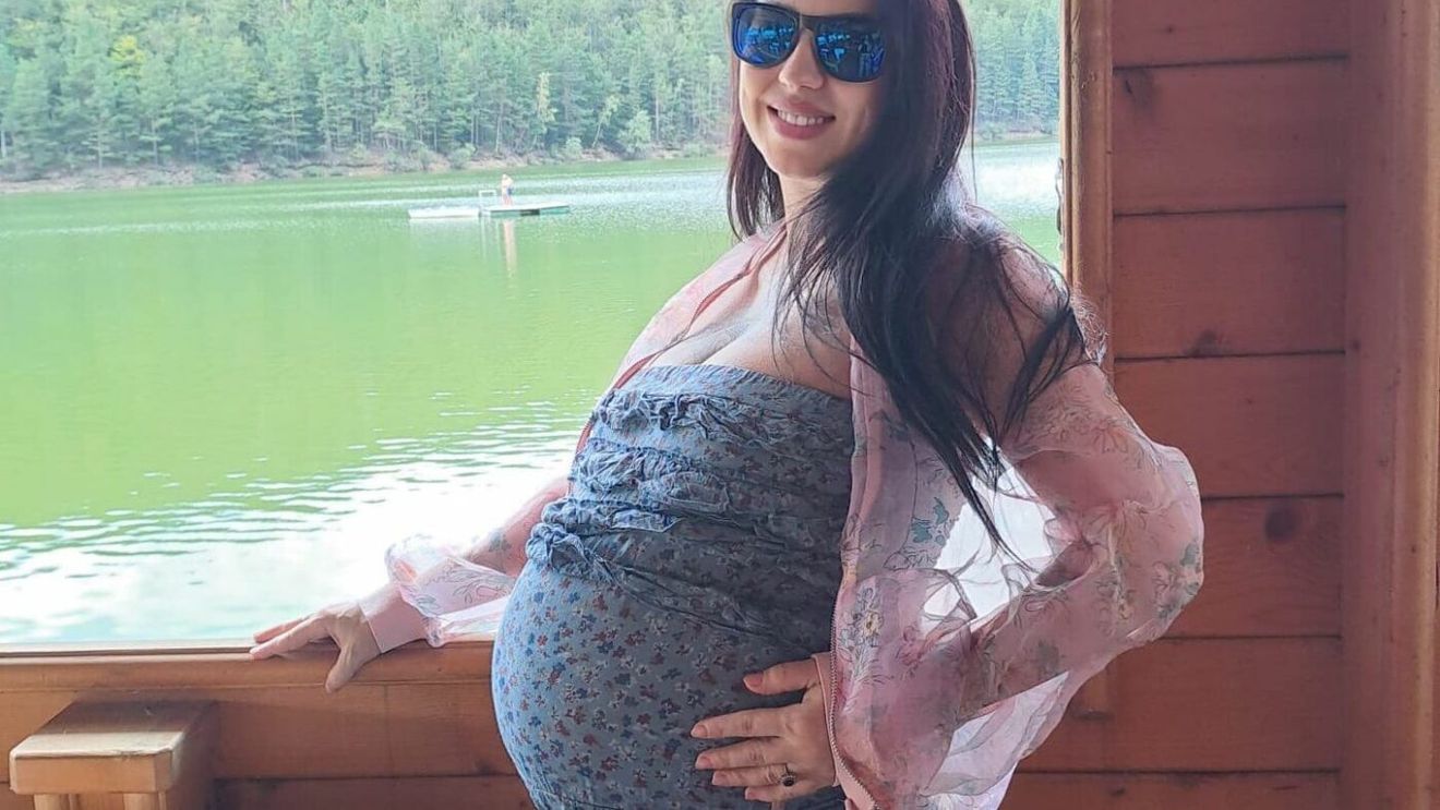 Fosta soție a lui Marian Drăgulescu a devenit mamă pentru a treia oară. Larisa a născut un băiețel și a arătat prima poză cu micuțul: „Bine ai venit pe lume, puiul nostru!” | GALERIE FOTO