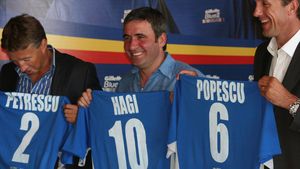 Mai pleacă Dan Petrescu din România? FRF: "Noi l-am invitat să fie selecționer. E nemulțumit de arbitraj, dar mulțumit va fi doar antrenorul care ia titlul"

