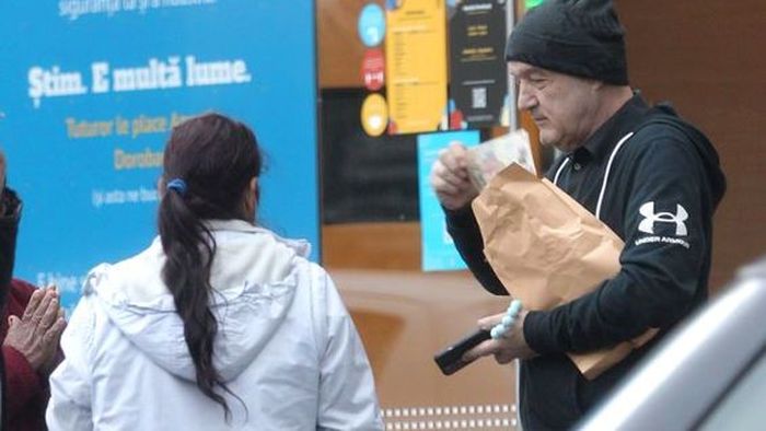 De la sacoșele pline de lei, la servietele doldora de euro. Gigi Becali intervine în forță în legea Guvernului cu plafonarea plăților cash!