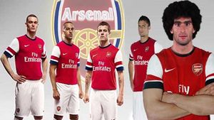 Arsenal declanșează cea mai tare campanie de achiziții din ultimii ani: Fellaini e acontat, urmează Rooney! Bonus: un atacant de la Real Madrid