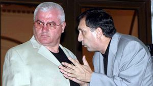 Mitică s-a "pornit" pe Crăciunescu!** Îl ațâță pe șeful CCA anunțând o revenire ȘOC și cu o decizie care îi va lăsa pe tușă pe arbitrii români