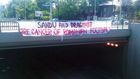 Fanii sunt revoltați contra FRF:"Îl punem și pe Lupescu pe banner!"