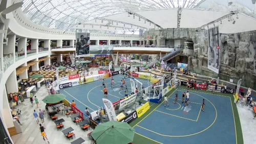 Sport Arena Streetball spune adio sezonului 10 cu un All Star Game cu Virgil Stănescu. Maratonul de baschet din mall se încheie cu show al celui mai bun dunker din lume