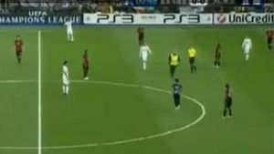 VIDEO Noul "Jimmy Jump" a întrerupt meciul Real-Milan!** Vezi cum a fost "tratat"