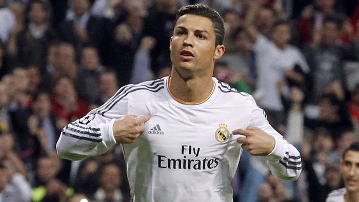 Ronaldo, "regele" de pe Bernabeu! FOTO IMPRESIONANT: Fanii i-au demonstrat la meciul cu Galata cât de mult îl iubesc