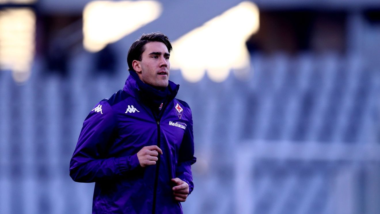 Arsenal Londra trebuie să cheltuie 180 de milioane de euro pentru a-l transfera pe Dusan Vlahovic, superstarul Fiorentinei!