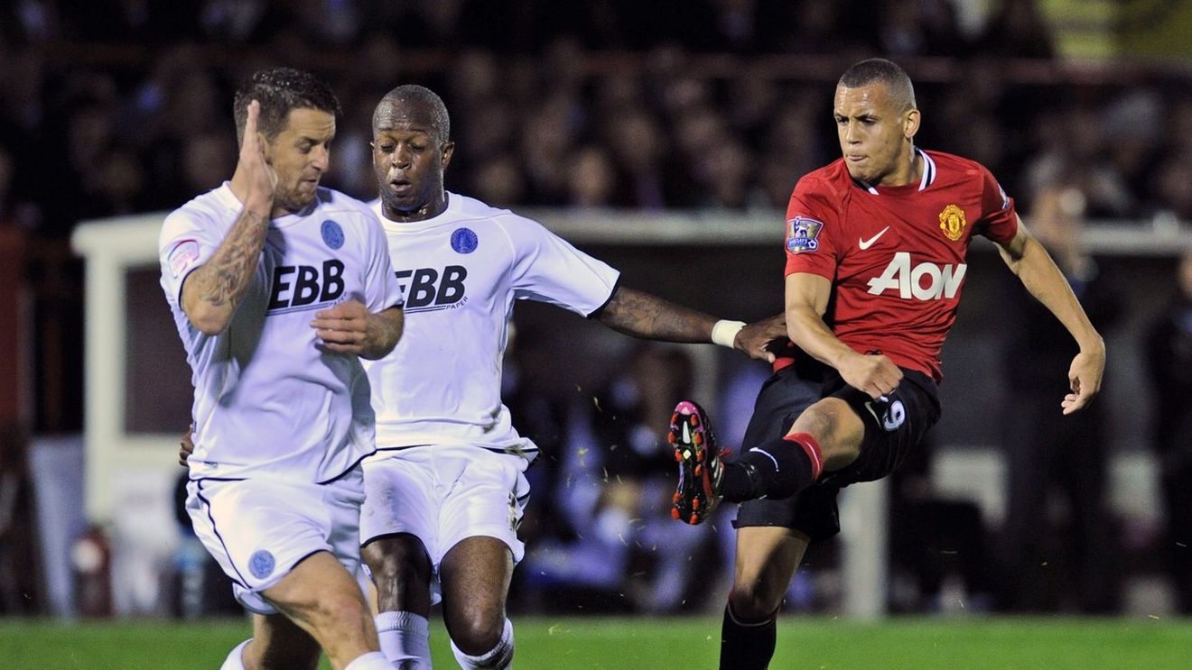 Ce a pățit fotbalistul care și-a parcat mașina sport pe locurile persoanelor cu dizabilități, folosindu-se de permisul unei persoane decedate!