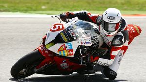 Robi Mureșan a revenit în WSBK la Stock 1000. Pilotul arădean s-a calificat al 16-lea în cursa de mâine, de pe Misano "Marco Simoncelli"