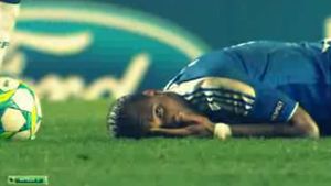 Cea mai penibilă simulare din cariera lui Drogba i-a provocat frisoane și lui Rooney!** Starul lui Chelsea, pus la punct de rivalul de la Manchester United