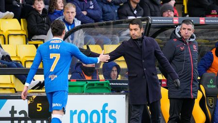 Antrenorul lui Glasgow Rangers a făcut marele anunț! Când ar putea să revină pe teren Ianis Hagi: „Se antrenează acum normal, cu echipa”