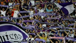 Preşedintele interimar al Camerei Deputaților explică de ce e vital stadionul „bijuterie” de 167.000.000 de euro, la Timişoara! Alfred Simonis şi dezvăluirea din trecutul său de ultras: „Era 1-8 scorul în Poli - Steaua şi noi ne bucuram ca la Champions League”