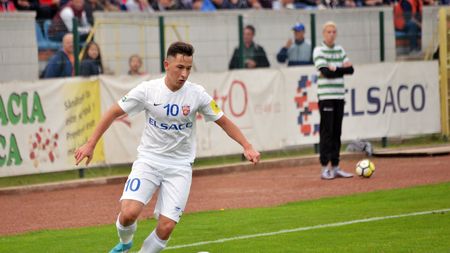 Moruțan, la fel ca Sânmărtean! FCSB îl "transformă" pe tânărul mijlocaș: "Asta vreau de la el"