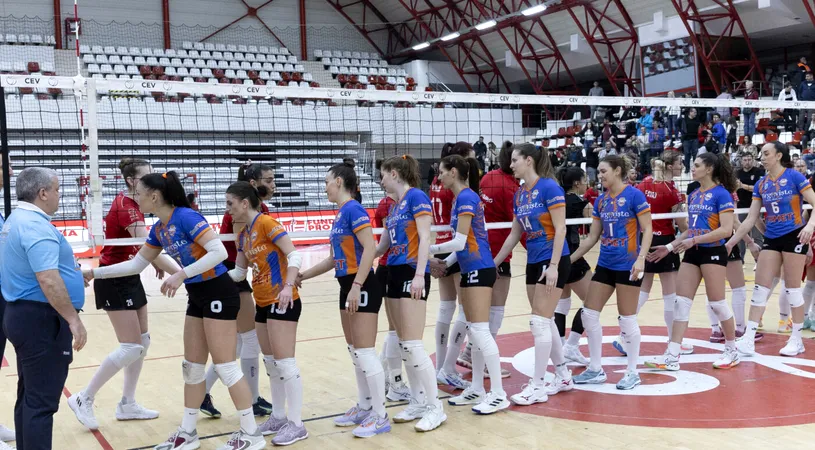 Bătălie decisivă pentru locul 3! CSM Târgoviște – Rapid, în finala mică a Ligii feminine de volei, miercuri, în Capitală. Bannerul jignitor afișat de târgovișteni fix în urmă cu un deceniu, la un meci pentru locul 5