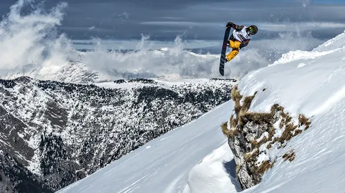 GALERIE FOTO | 111 schiori și snowboarderi s-au întrecut la Red Bull Oslea Hiride