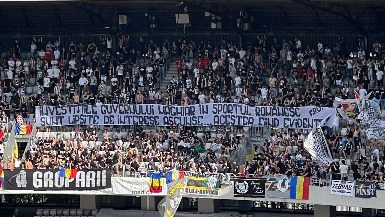 Ce riscă U Cluj după scandările xenofobe din meciul cu Sepsi. Bannerele afișate pe stadion pot atrage sancțiuni drastice