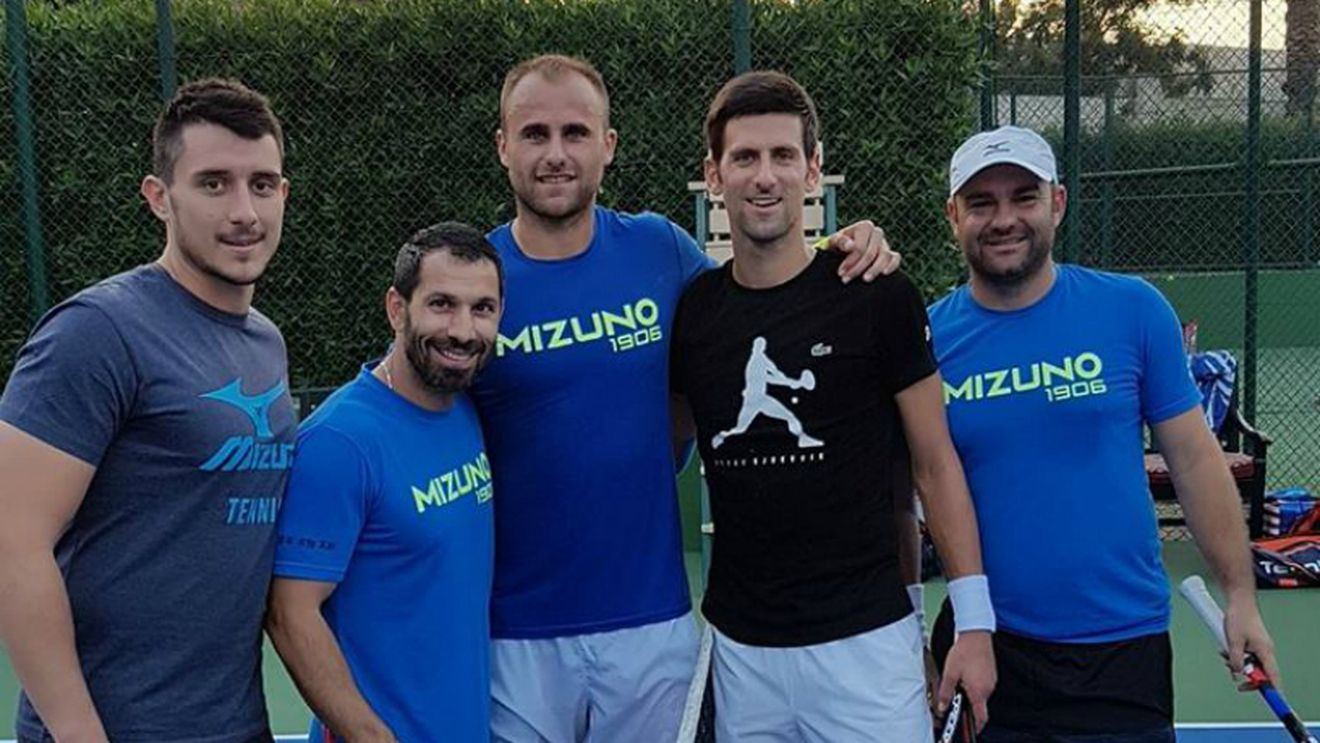 IMAGINEA ZILEI | Djokovic și "frații" români. Conaționalii noștri îl ajută pe fostul lider ATP să pregătescă duelurile cu Federer și Nadal