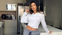 E mai tânără ca el cu 53 de ani și acum e gata să îl ia de bărbat! Cea mai controversată relație trece la alt nivel