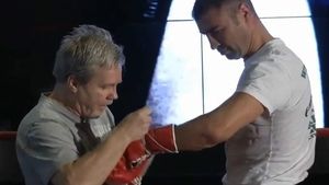 Mister KO revine spectaculos. Lucian Bute se va pregăti în Filipine alături de Manny Pacquiao. Amândoi au același antrenor, Freddie Roach