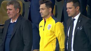FOTO | Hagi, din nou pe stadion la un meci al naționalei! "Regele" a venit să-i vadă la lucru pe tricolorii lui Contra