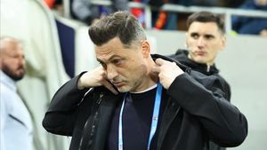 Mirel Rădoi i-a luat banii bașkanului! Suma e imensă pentru doar 4 luni, deși a renunțat la 800.000 de euro!