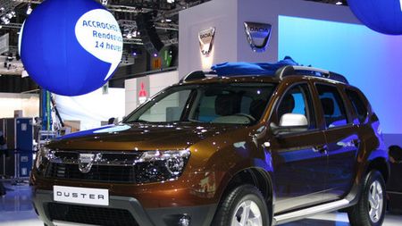 Primele imagini cu SUV-ul Dacia!** Vezi cât va costa!