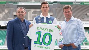 OFICIAL | S-a făcut primul mare transfer al iernii! Cât plătește PSG pentru Julian Draxler