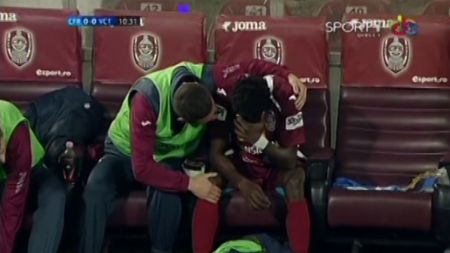 VIDEO CFR Cluj a primit cea mai grea lovitură! Gafă TERIBILĂ‚ făcută de Andone: Sougou a TURBAT pe banca de rezerve! Vezi reacția incredibilă