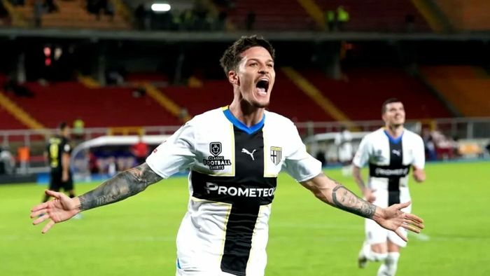 Ce note au primit Dennis Man și Valentin Mihăilă, după meciul Parmei! Fotbalistul dorit de Inter, Juventus și AC Milan a făcut impresie bună