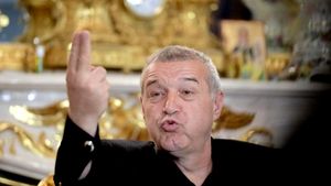 Gigi Becali a făcut anunțul! Motivul pentru care transferul lui Branislav Ninaj la FCSB a picat: „Era complicat! Mai mult nu dădeam!”