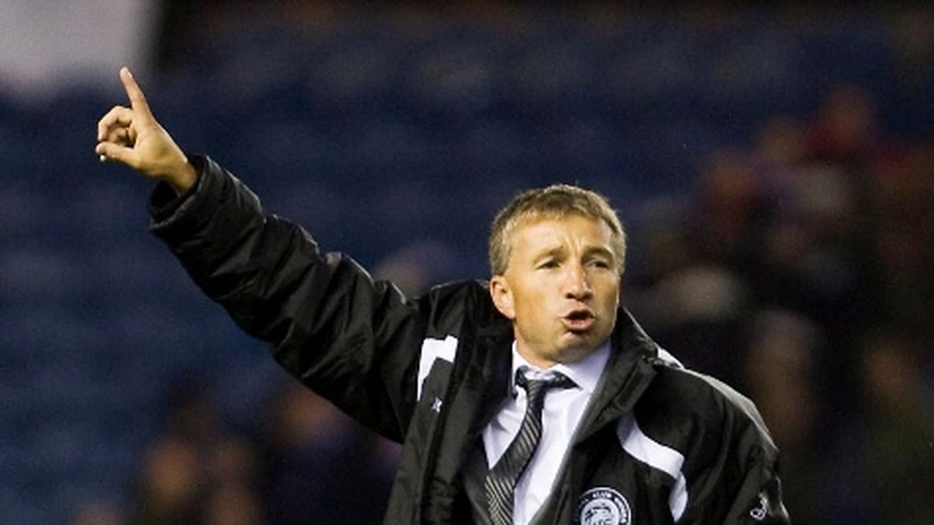 Dan Petrescu, "vedeta meciului" cu Sevilla!