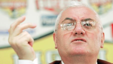 Dragomir atacă: "Mircea Sandu are în jurul lui niște oligofreni"