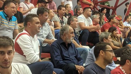 Ion Țiriac a venit să vadă victoria lui Dinamo din Champions League! Ce a făcut în tribună în timp ce "câinii" jucau împotriva lui Kristianstad FOTO