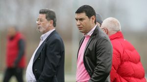 Biblioteca lui Cristi Borcea, plină de teancuri de bani. Cornel Dinu a rămas șocat când a văzut seiful