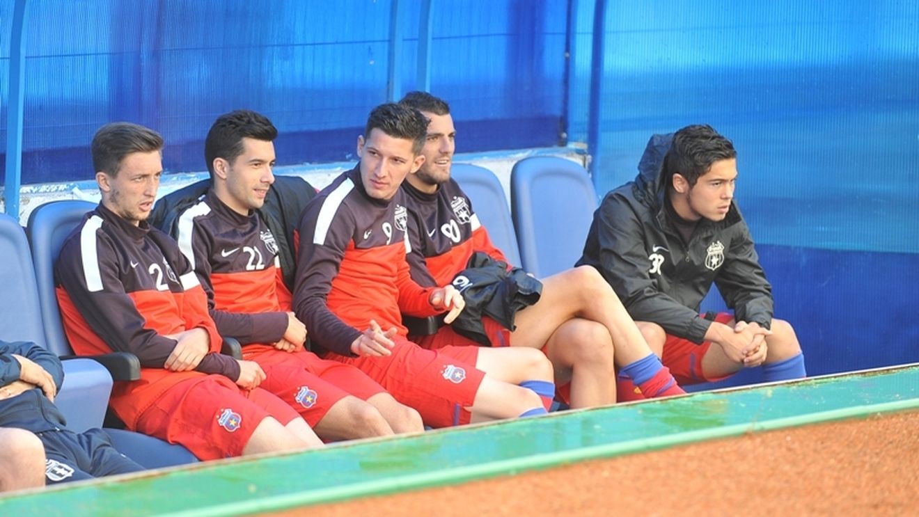 Continuă 'rotația cadrelor'? Reghecampf pregătește două debuturi cu Bârsana! Cum va arăta Steaua în Cupă