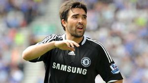 Deco frecventează prostituate de lux