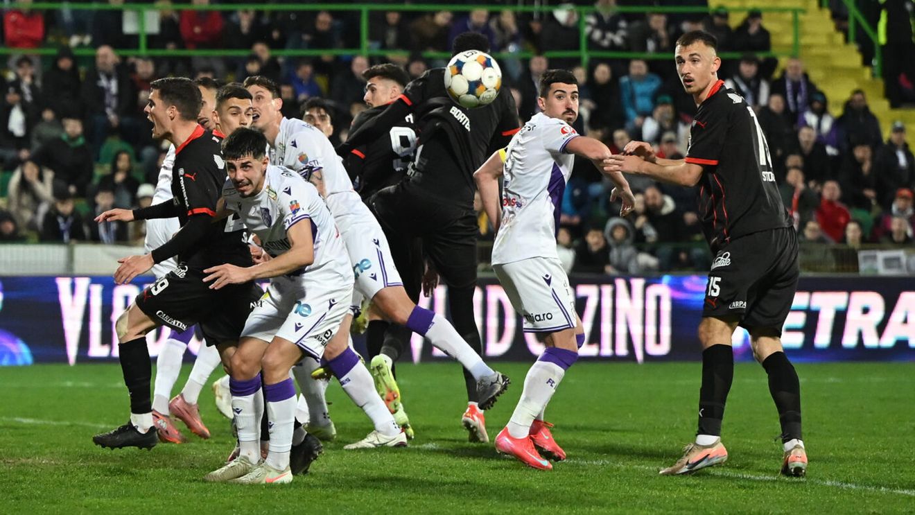 FC Argeș - Dinamo 1-1, în etapa 3 din play-off-ul Superligii. „Câinii” sunt fără victorie din 16 februarie și rămân pe ultimul loc