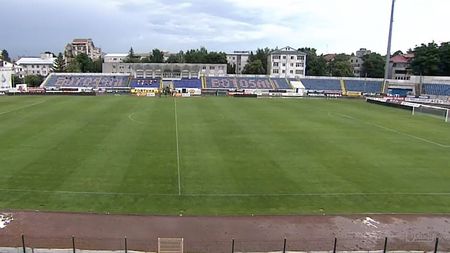 Emoții mari la Botoșani! Cum arăta terenul înaintea meciului cu CFR Cluj, după o furtună teribilă | FOTO