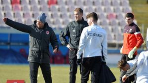 Reghecampf, amânat. Steaua va juca fără galerie două meciuri