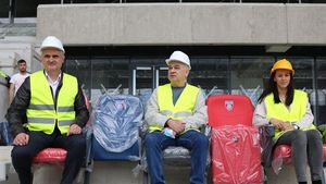 Anghel Iordănescu, în vizită la Stadionul Steaua, alături de actualul antrenor al CSA, Daniel Oprița: „Sunt impresionat!”. Noutățile din Ghencea | FOTO & VIDEO