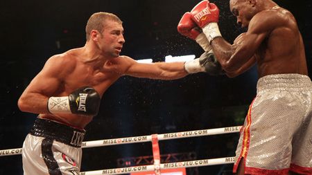 Premieră în România!** Meciul dintre Bute și Froch va fi live pe fațada magazinului Cocor